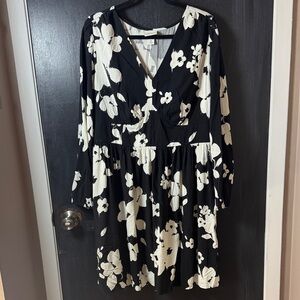 Ava & Viv Monochrome Floral Long Sleeve Dress